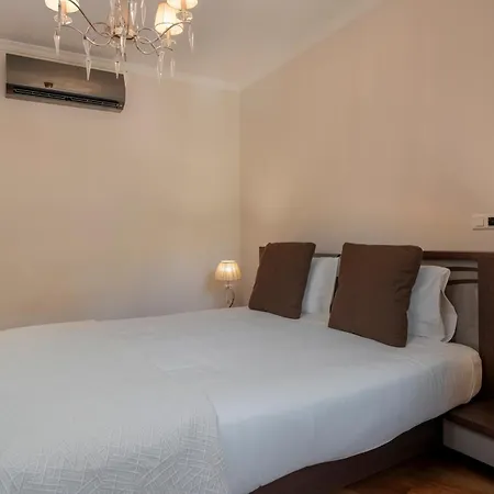 Formosa Ii By An Island * Funchal (Madeira)