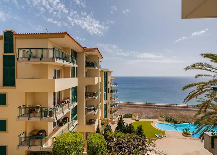 Formosa Ii By An Island *